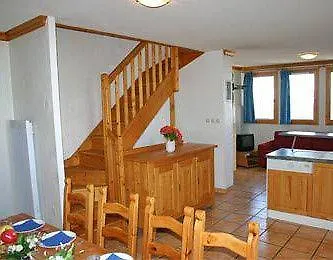 Madame Vacances Les Chalets Du Praz ラ・プラーニュ