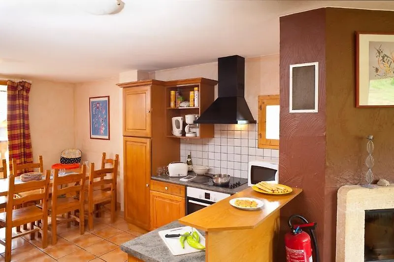 Madame Vacances Les Chalets Du Praz ラ・プラーニュ