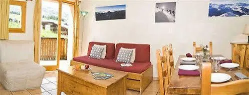 Madame Vacances Les Chalets Du Praz ラ・プラーニュ 0*,  フランス