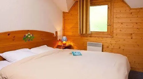 Madame Vacances Les Chalets Du Praz ラ・プラーニュ フランス