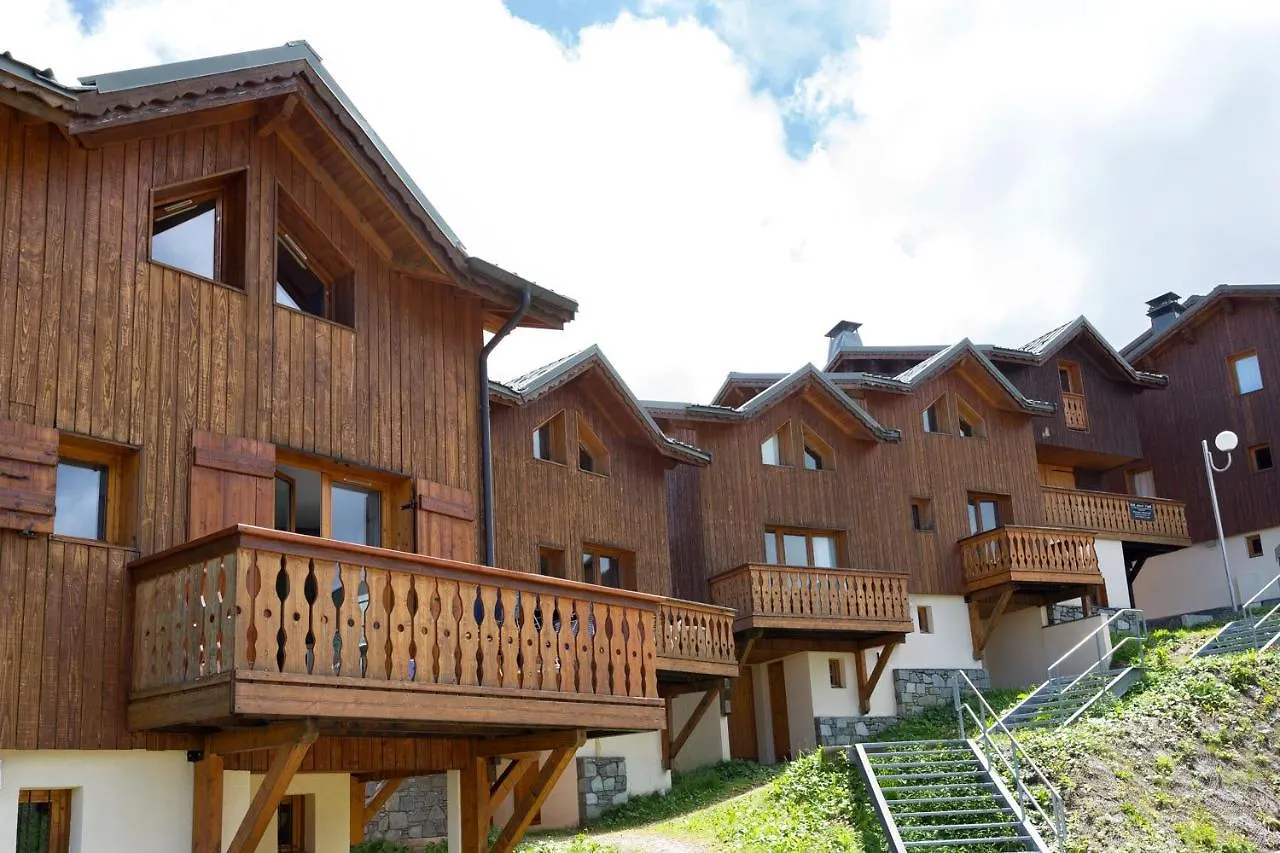 Madame Vacances Les Chalets Du Praz ラ・プラーニュ