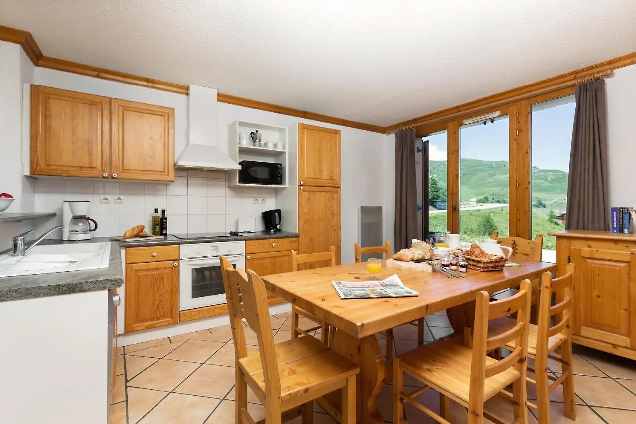 Madame Vacances Les Chalets Du Praz ラ・プラーニュ
