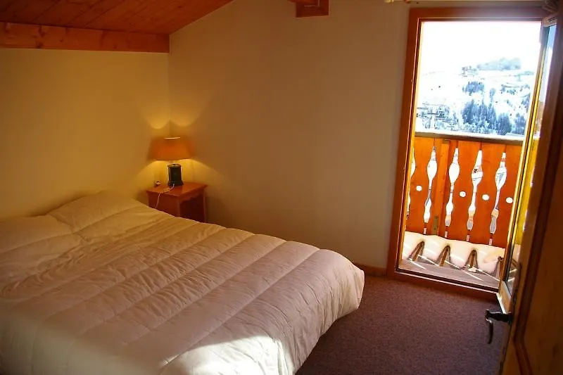 Madame Vacances Les Chalets Du Praz ラ・プラーニュ 0*,  フランス