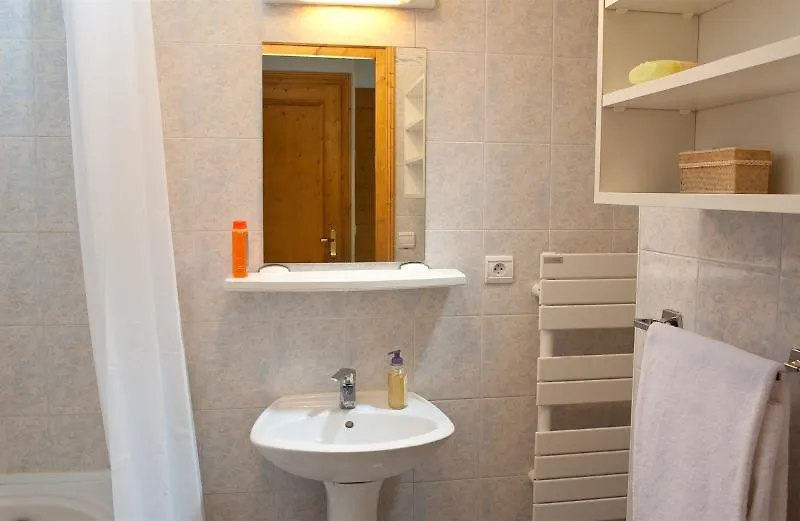 Madame Vacances Les Chalets du Praz La Plagne 0*,